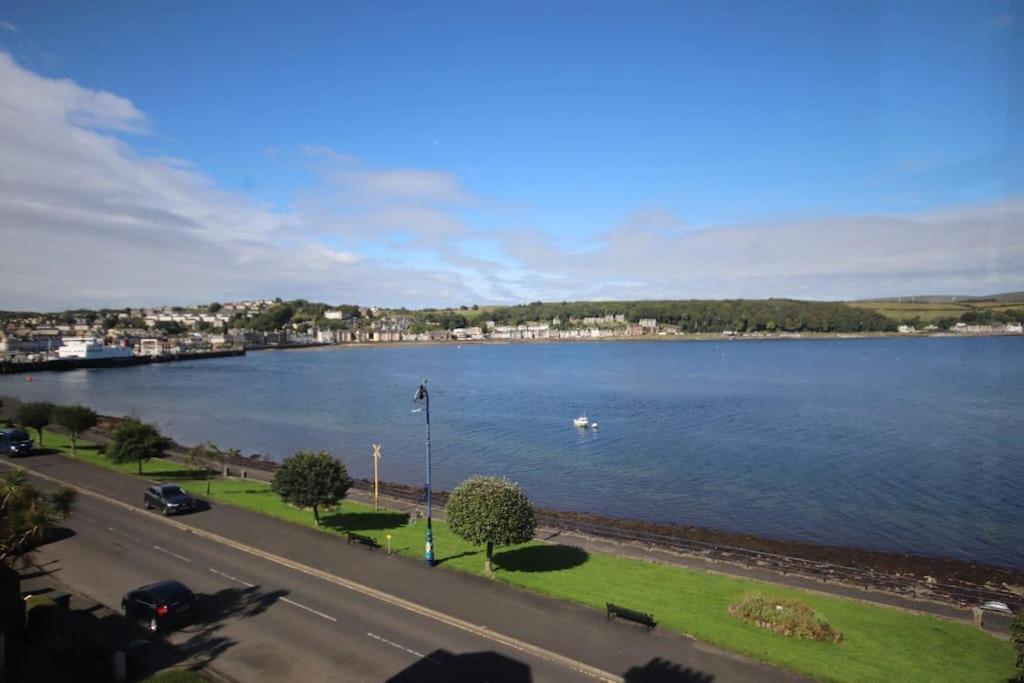 Bellevue Bute, Luxury 2 Bedroom Sea View Flat Apartamento *